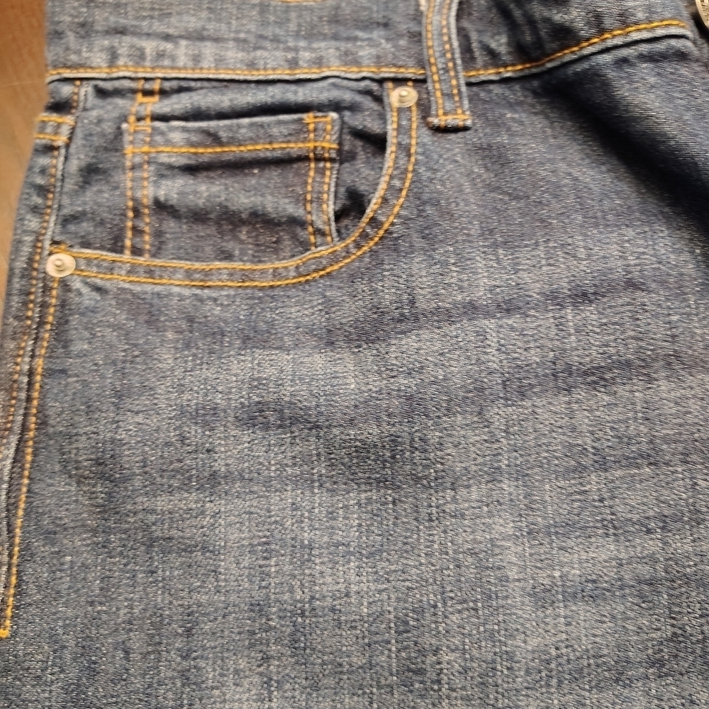 Old Navy Boyfriend Straight Jeans 14 - Picture 4 of 7
